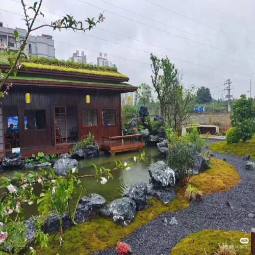黑山石园林